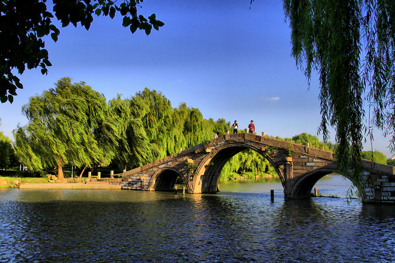 多少樓臺夕陽里-嘉興南湖